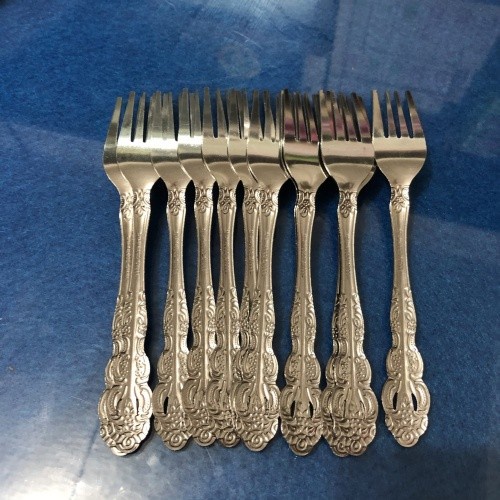 Garpu makan stainless steel motif wayang - isi 12 Pcs