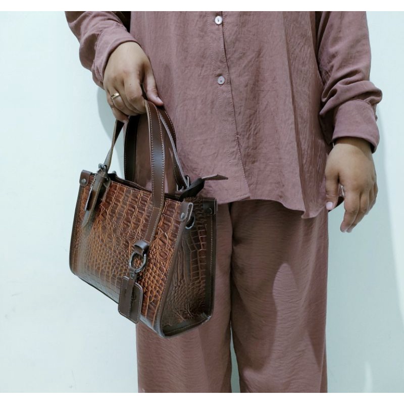 Tas Wanita Otaama kulit sapi asli, Clutch perempuan kulit sapi asli