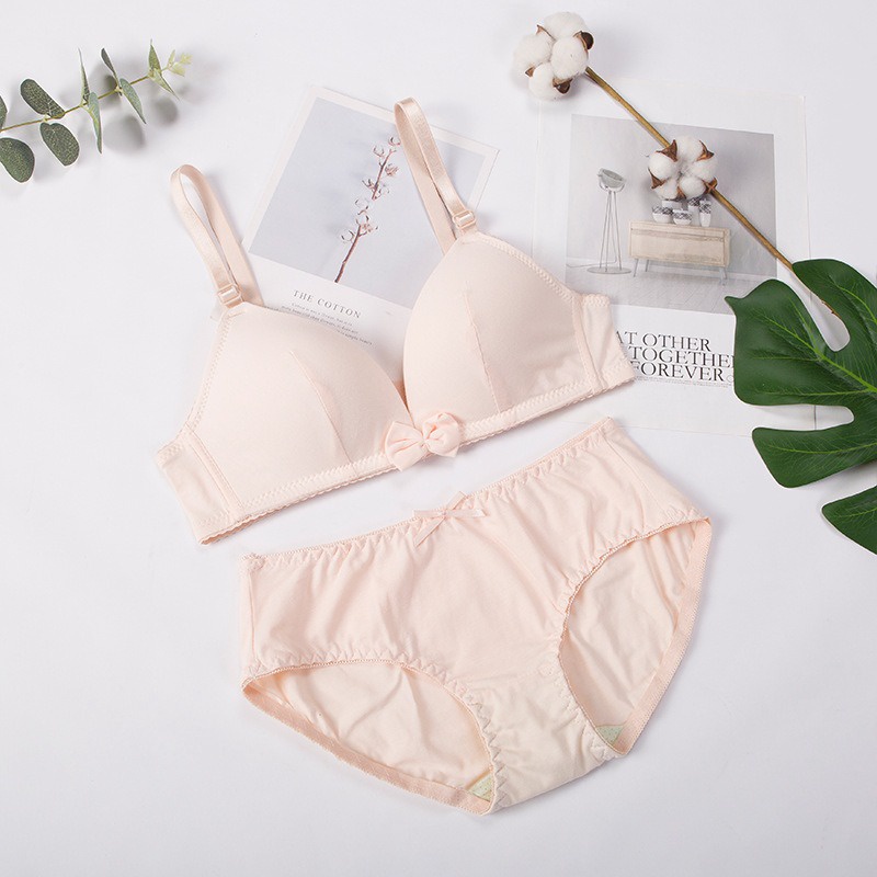 KUALITAS BAGUS  Bra / BH cewek wanita import korea TANPA KAWAT seksi renda KR045 premium elegant