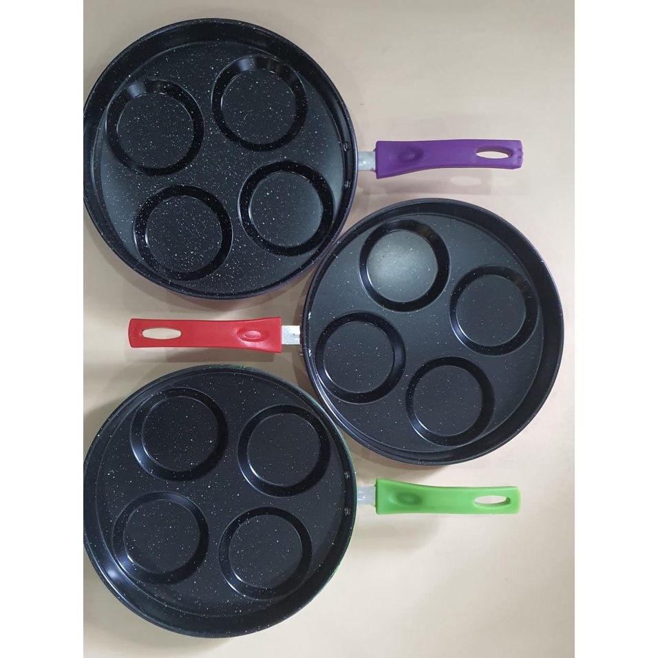 PANCI CETAKAN TELUR 4 DATAR CETAKAN MARTABAK Panci Wajan 4 Lubang Penggorengan Telor Pancake/ EGG FRYINGPAN Fry Pan 4 Penggorengan 4 Lubang  /Frypan Omelet 4 Lubang Teflon Cetakan Telur 24 CM