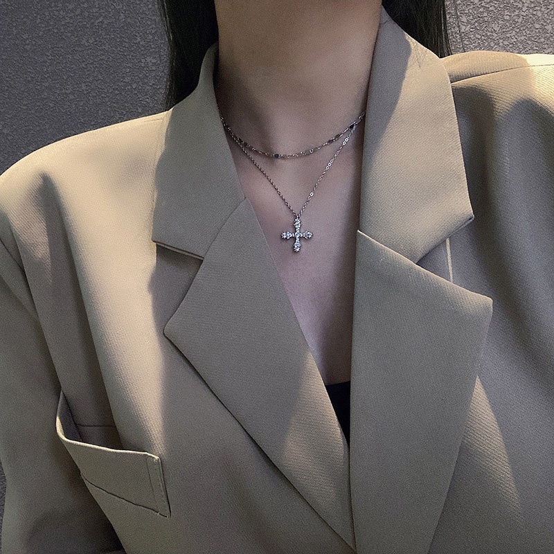 Gaya Baru Penuh Berlian Salib Liontin Kalung Titanium Wanita Mewah Choker Necklaces