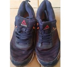 sepatu pria Reebok