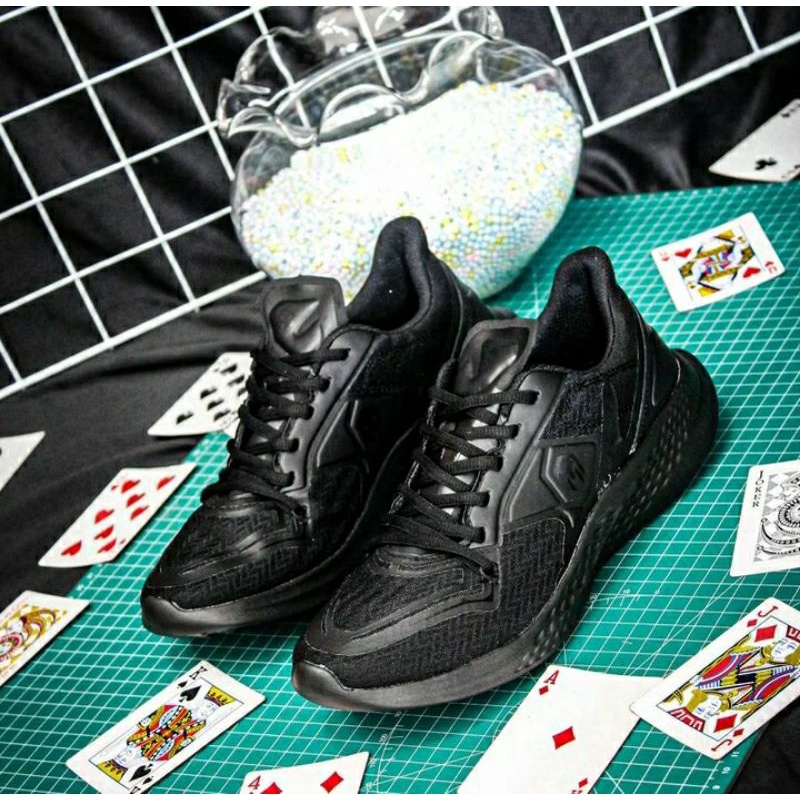 Sepatu Mills TREXIMO OMEGA