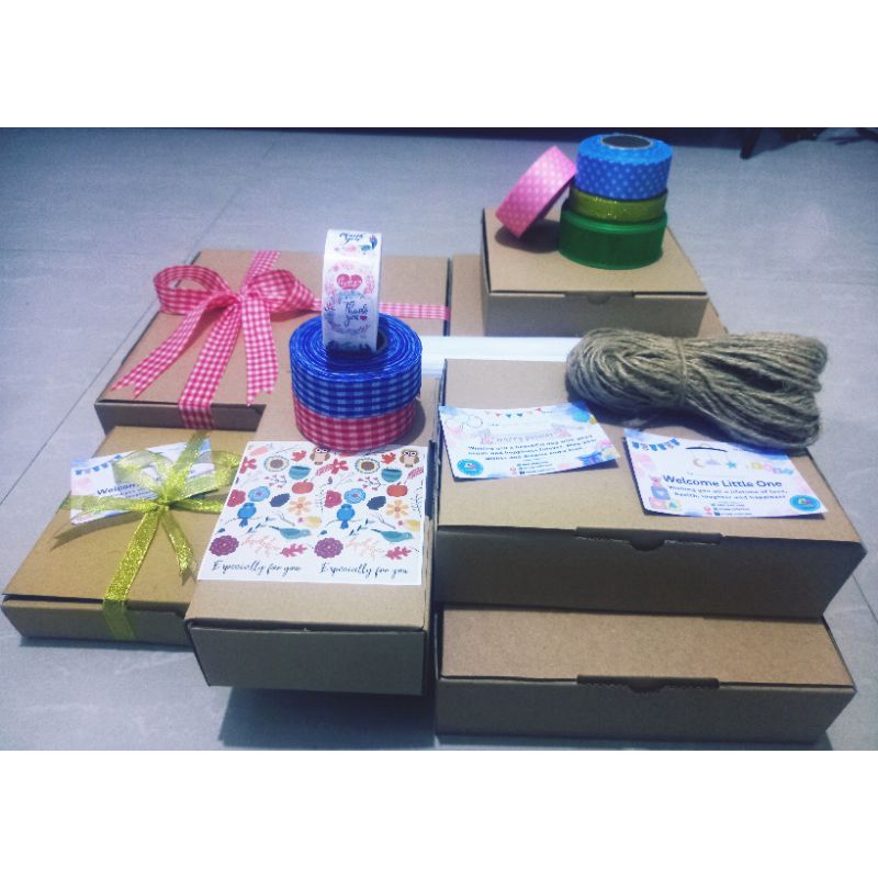 

Paket Hampers Box Hampers Package Hampers Unik Cantik Murah Hampers Baju Anak