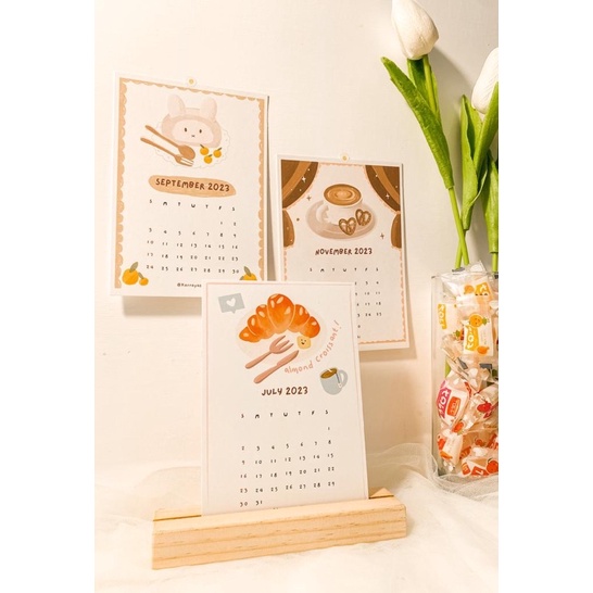 

KALENDER MEJA 2023 | 2023 CALENDAR | WOODEN CALENDAR | KADO TAHUN BARU |