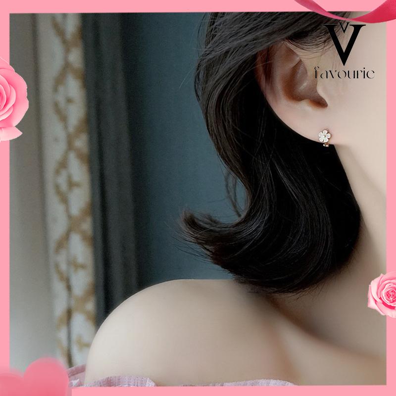 CODS925 Silver Retro Daisy Earrings Anting Hoop Sederhana Desain Niche Gesper Telinga-FA