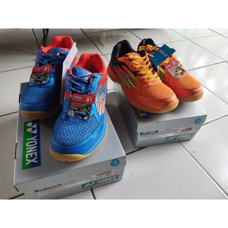 SEPATU BADMINTON YONEX 888 SL original