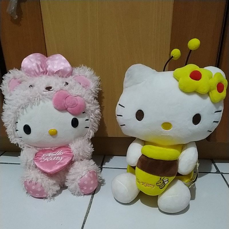 BONEKA HELLO KITTY KOSTUM ORI SANRIO