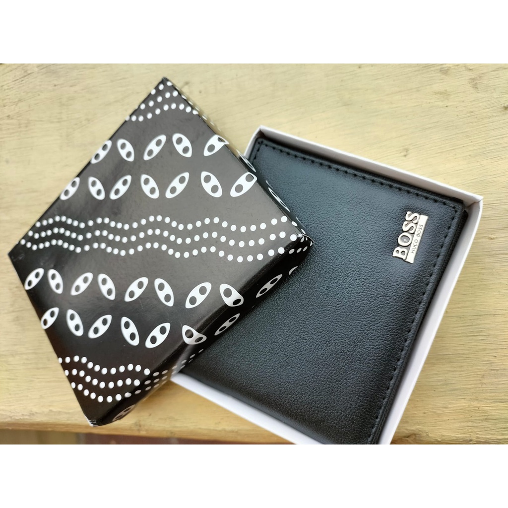 dompet lipat kulit hotam keren kece dengan box kotak full black Kado hadiah pria terjangkau