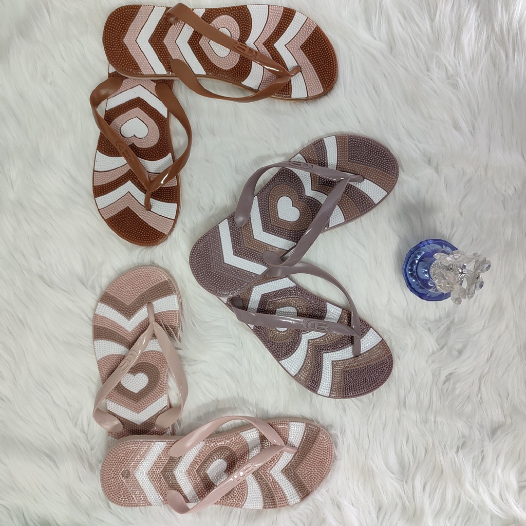 [ Pplus ] Sandal Wanita Lucu