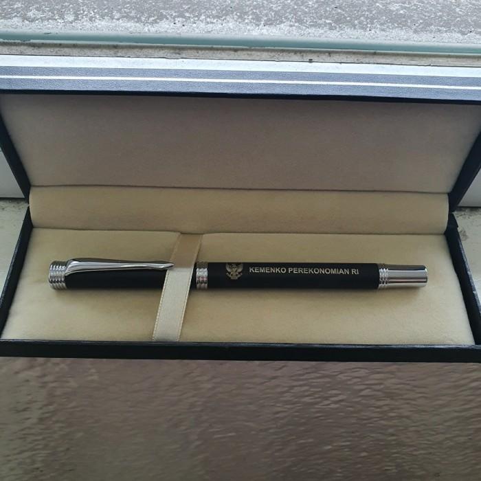 

Pulpen Promosi Eksklusif Roller Ball Matte Black Free Grafir Nama Best Seller