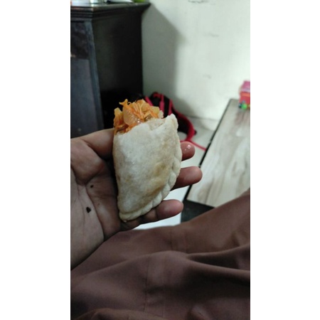 

cireng suir ayam pedas 1 pack isi 8