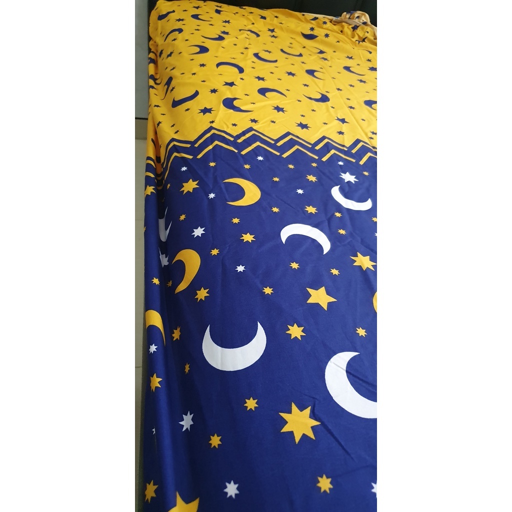 Sprei/sprey Motif Bulan Bintang warna biru kuning, Paket sudah termasuk sarung bantal dan  sarung gu