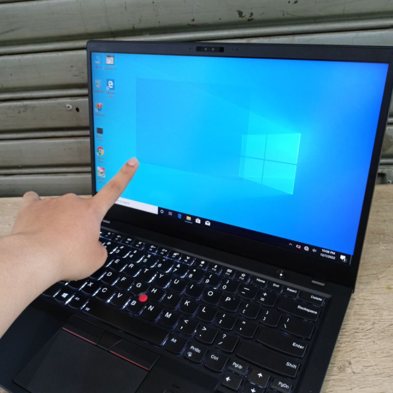 Lenovo Thinkpad X1 Carbon 6Th Core i7 Gen 8 Touch RAM 16GB Like New