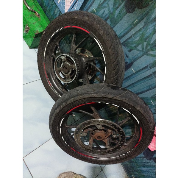 Jual Velg velk set Cbr 150r k45g led facelift original | Shopee Indonesia