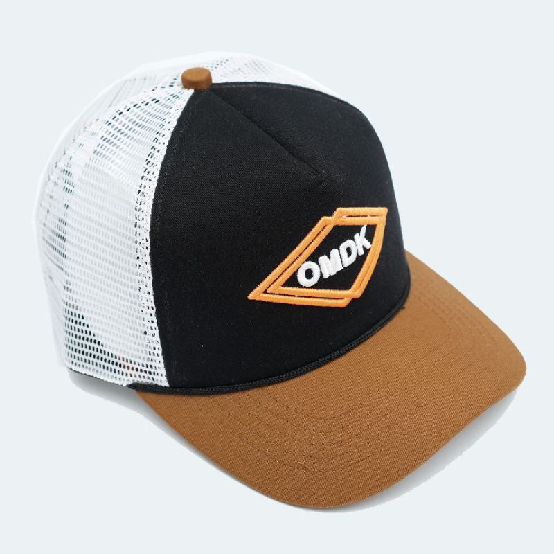 Omidoki Topi Trucker Hat Bordir Caramel Hitam Putih