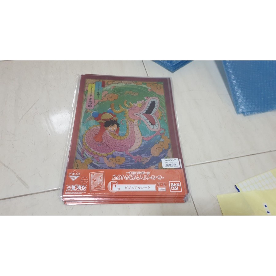 ICHIBAN KUJI ONE PIECE E GAMBAR PLASTIK 26*36.5CM LUFFY MOMONOSUKE ORI