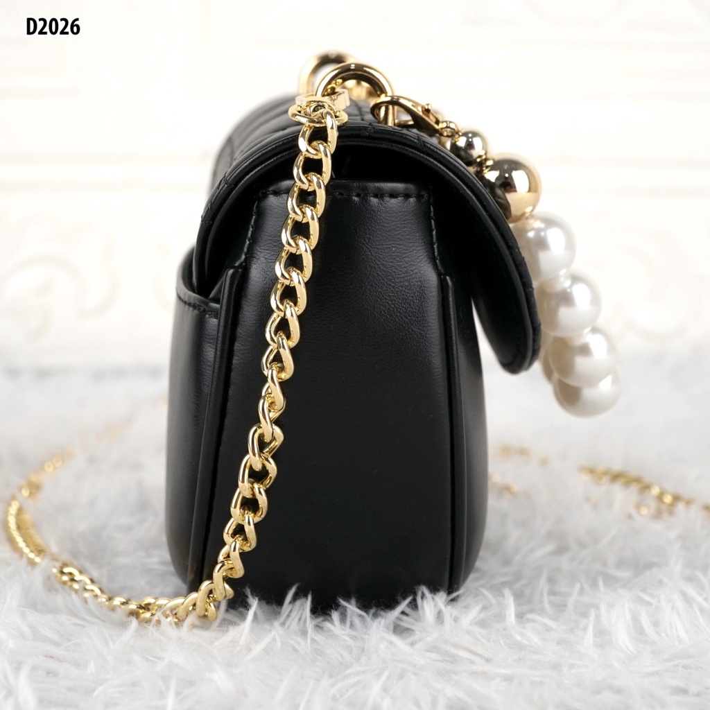 DR  BAG WITH PEARL D2026