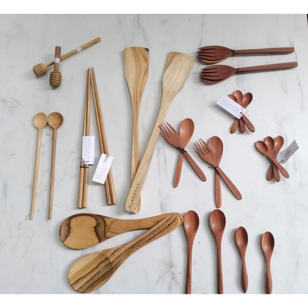 Nicole's Natural Spoon/Wooden spoon/Centong/Choopstik/Spatula/Sendok madu untuk Foto Produk Model Makanan