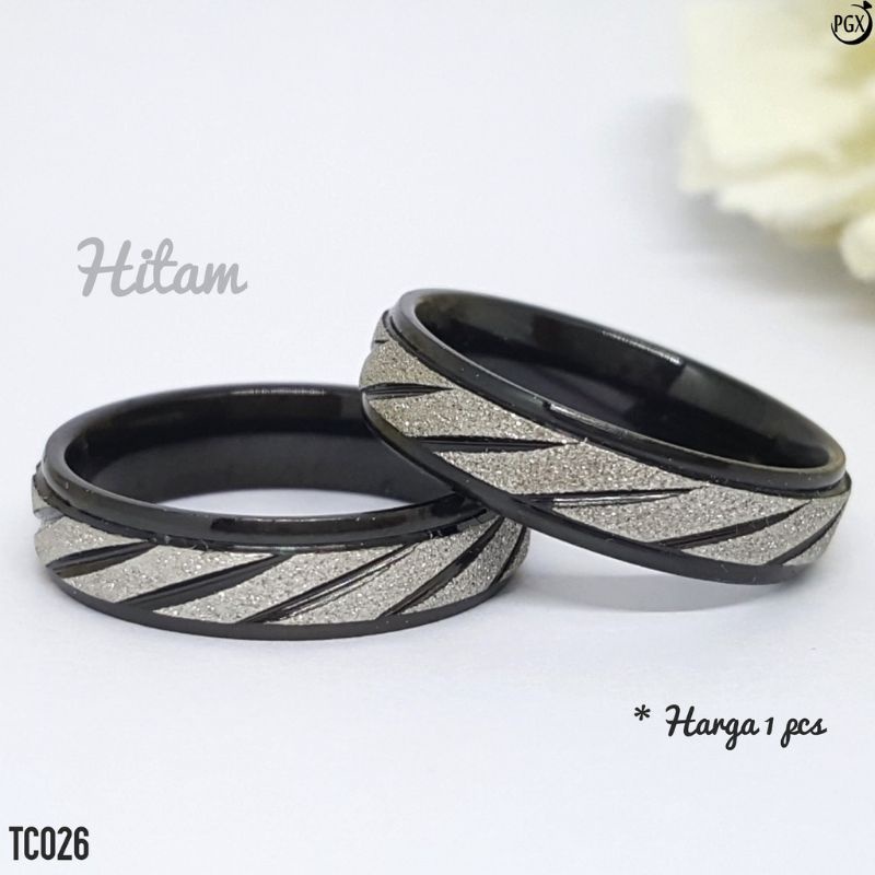 Cincin Couple Titanium Pasir Dimensi Hitam Silver(harga satuan)