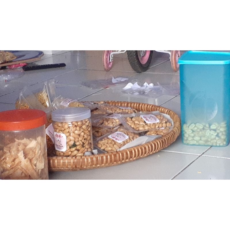 

KACANG BAWANG DAUN JERUK PAKET JUALAN