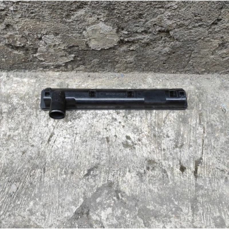 UPPER TANK RADIATOR CANTER 46 ORIGINAL