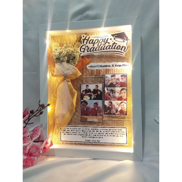 pop up frame 10rs + lampu + buket (kado wisuda, anniv, ultah,dll)