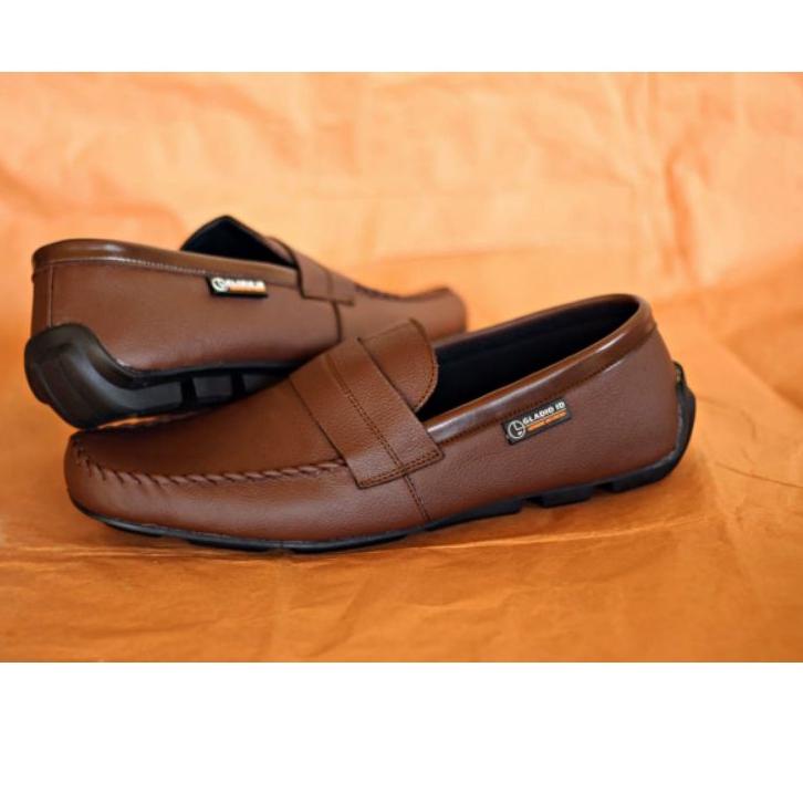Sepatu Pria Gladio slip on kulit _ Gladio RK