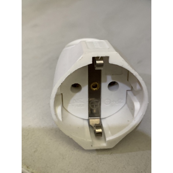 Steker listrik female betina