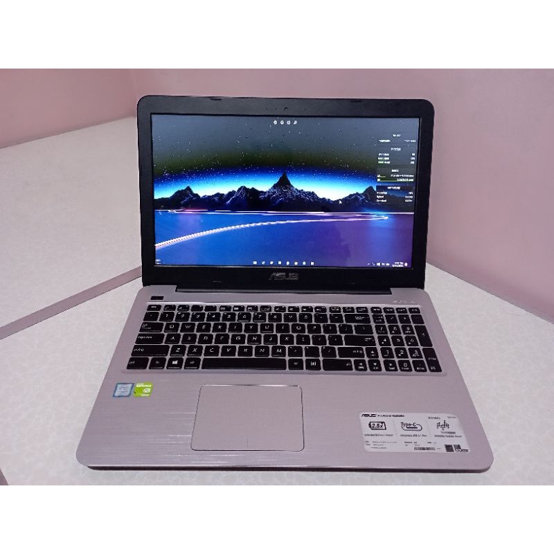 Laptop Asus i5-7200U 3.1 GHz 8/128 SSD/NVIDIA 940MX Second