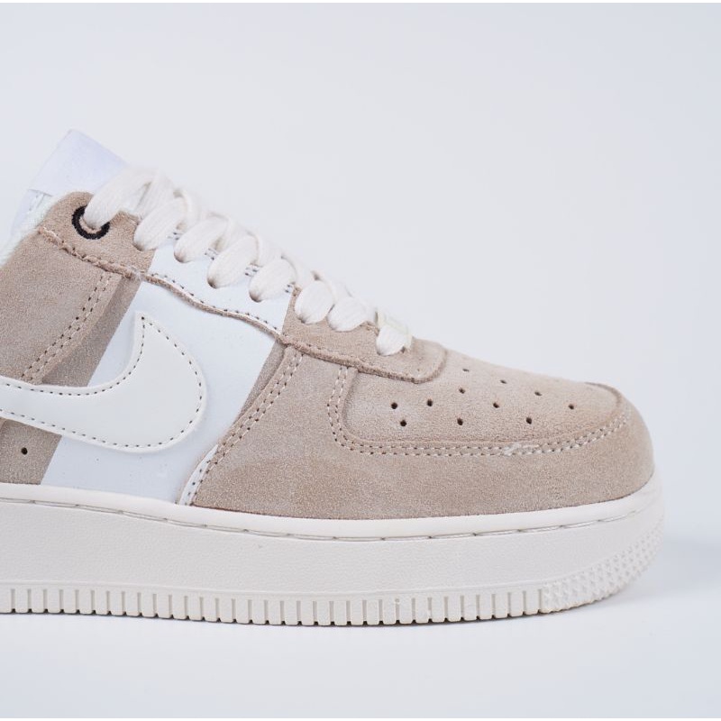 Sepatu Nike Air Force 1 Suede