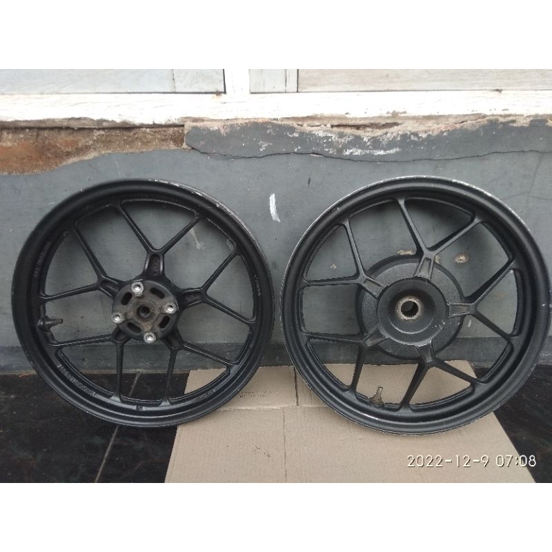 velg racing Vario 150,Vario 125 LED.barang second original lepasan motor.