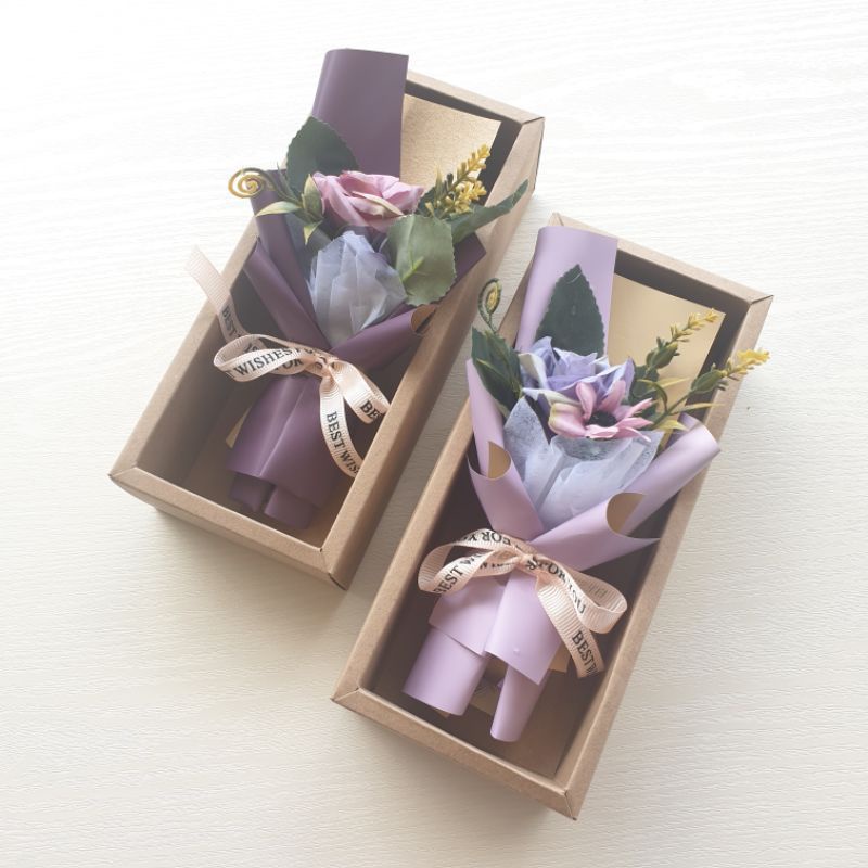 

hampers bucket bunga