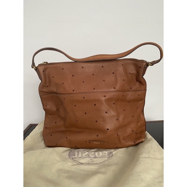 Preloved tas fossil julia hobo perforated brown NO key #prelovedfossiljulia #fossiljuliahobo #prelov