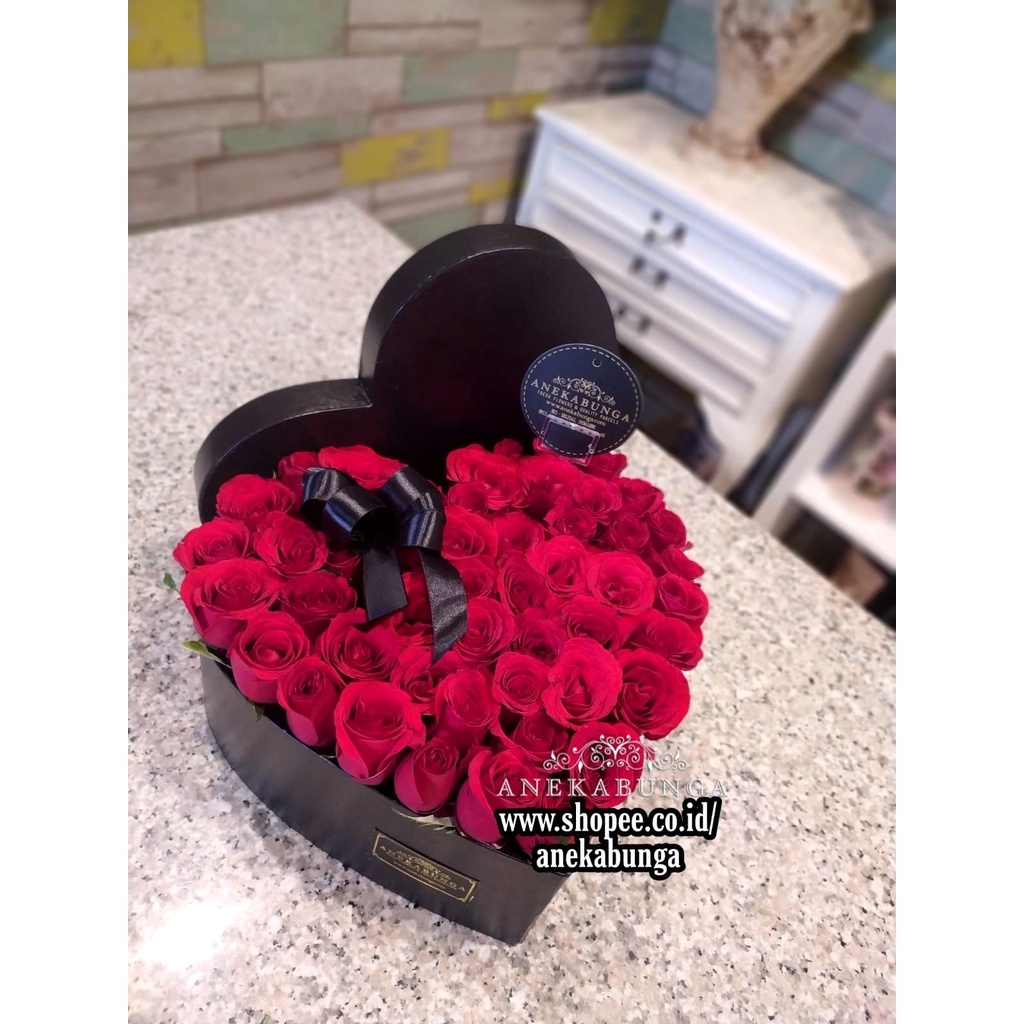 Fresh Flower Box Bunga Mawar Merah Segar Asli Hidup Kotak Hitam Love Bulat Red Rose Wedding Annivers