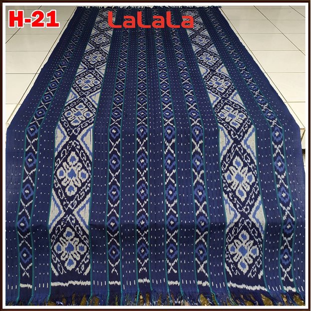 Kain Tenun Ikat Blanket Etnik Lombok Sumba Toraja Flores Troso Jepara Bali Dayak NTT Indonesia