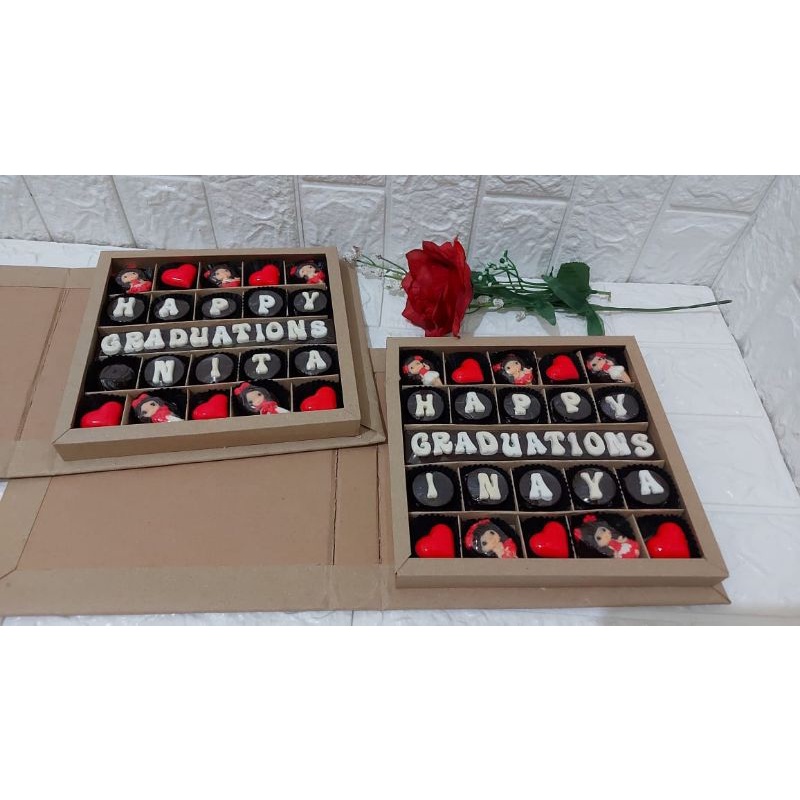 

COKLAT GIFT BOX / WISUDA / ULANGTAHUN / BIRTHDAY / 25 Sekat