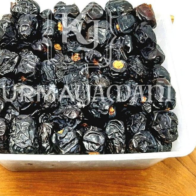 

Diskon✔️PROMO!!! Kurma Ajwa Toples 1 Kg Stok Baru / Kurma Nabi Asli Madinah / Kurma Ajwa Premium Medinah|KD4