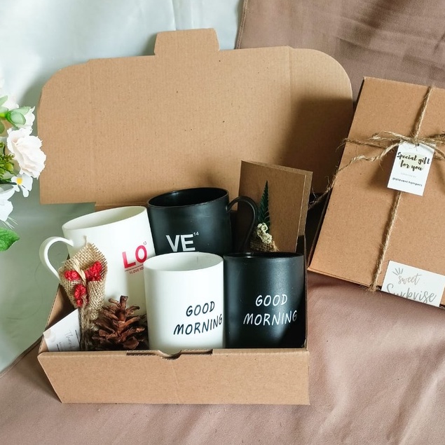 KADO PERNIKAHAN / HAMPERS WEDDING GIFTSET / GELAS NIKAH GIFTBOX