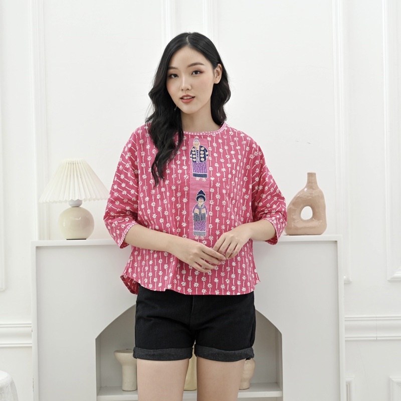 Hayline loose top | batik cap pink motif nona kebaya