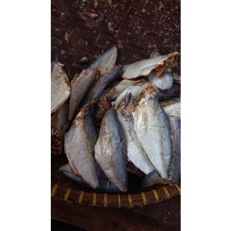 

ikan asin peda buntung asli bukan ikan lain yg di potong kepalanya