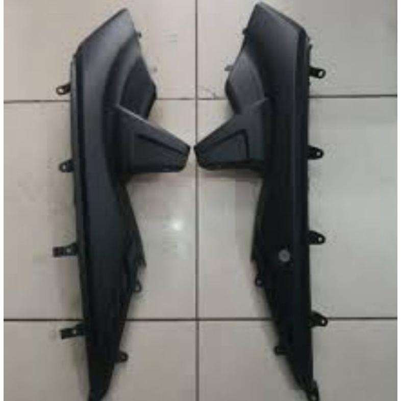 Body sambungan kecil hitam kasar Honda Vario 110 karbu