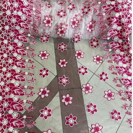 Kain Tulle Bordir / Tile Motif Pinggir Atas Bawah / bahan soft tulle Motif Bunga