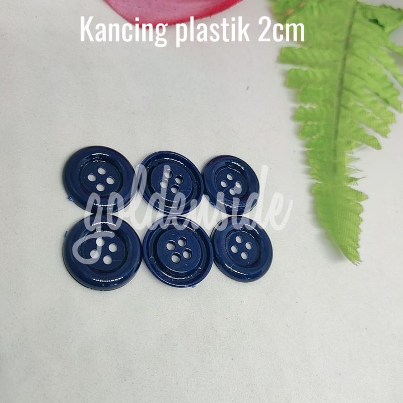 Kancing Plastik 2cm lubang 4 per bungkus (isi6)