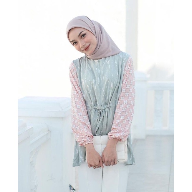 Adel Leopard Riana Blouse Vanilla Hijab