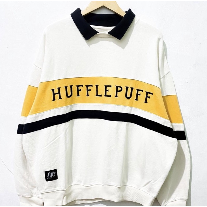 Preloved kemeja sweatshirt sweter hoodie hufflepuff huffle puff harry potter