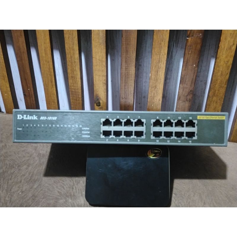 dLink DES-1016D