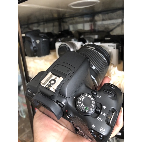 kamera dlsr canon eos 700d lensa kit 18-55 mm is siap pakai