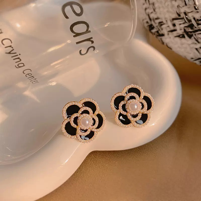 YEEZII Anting Tusuk Camellia Mutiara Elegan Kamelia Fashion Hypoallergenic Piercing Earring Earings Emas Untuk Perhiasan Aksesoris Wanita