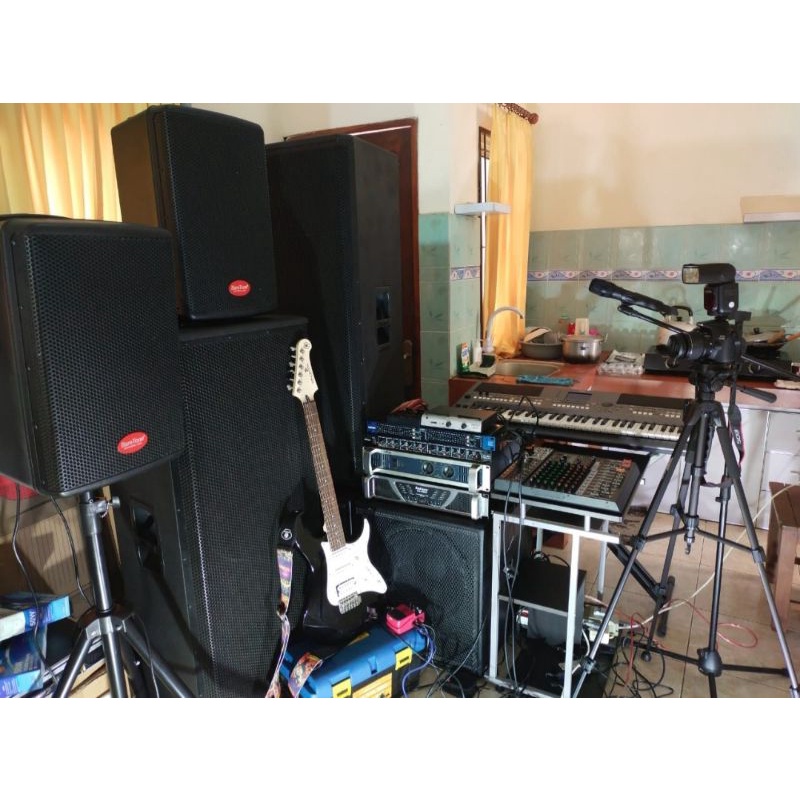 DIJUAL 1 SET SOUND SYSTEM UNTUK HAJATAN / EVENT / KARAOKE - AMPLIFIER YAMAHA (PRODUK ORIGINAL)